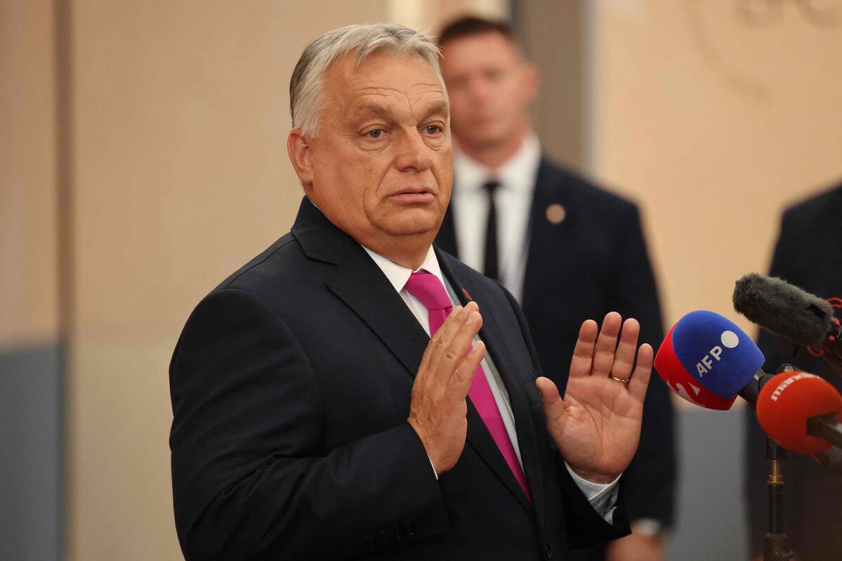 Artėjant rinkimams Orbanas įniko dalintis DI sukurtais vaizdo įrašais