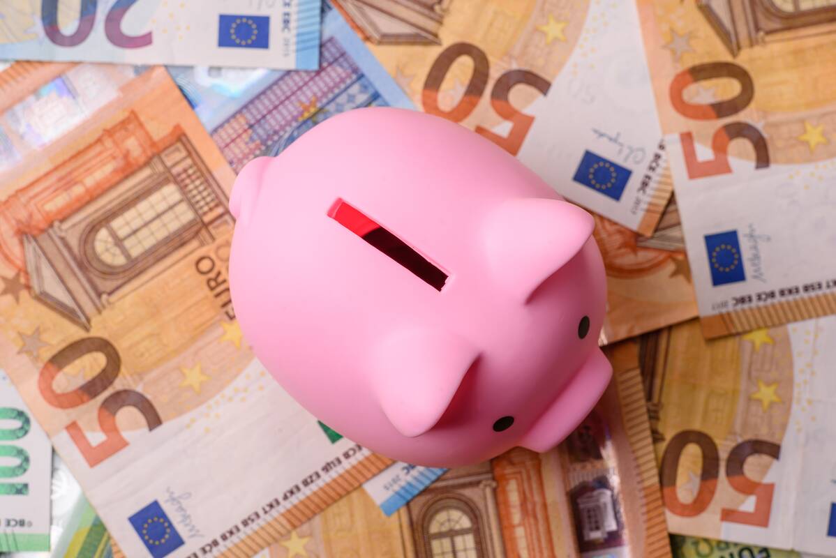 Ką lietuviai darytų gavę tūkstantį eurų?
