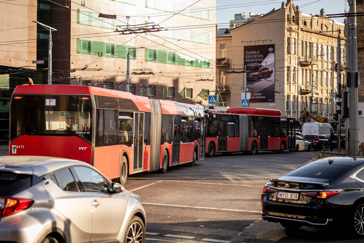 Dėl pratybų sostinėje keisis dalies viešojo transporto tvarkaraščiai