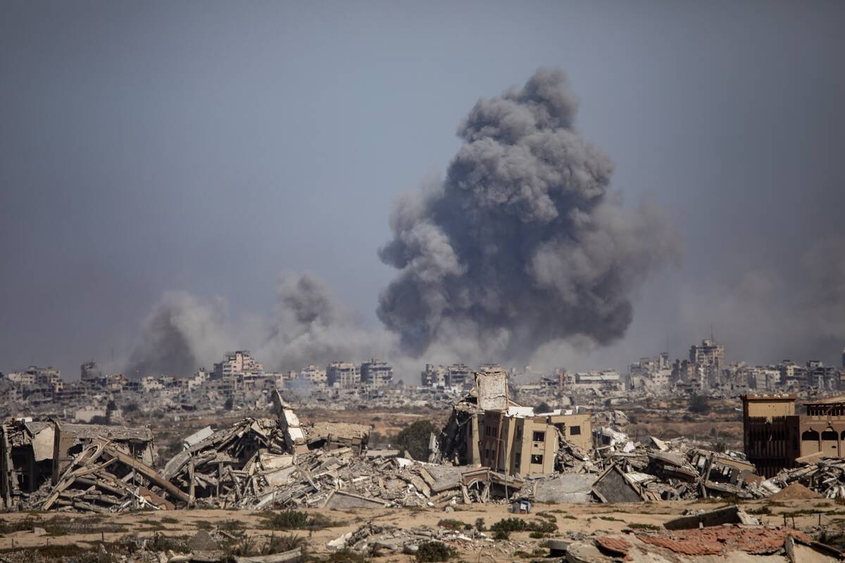 „Hamas“ sutikus su taikos planu, Trumpas ragina Izraelį nustoti bombardavus Gazą