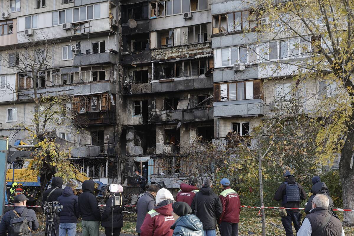 Smūgis Kyjivui: trys žmonės žuvo, sužeistųjų skaičius išaugo iki 31, tarp jų – septyni vaikai