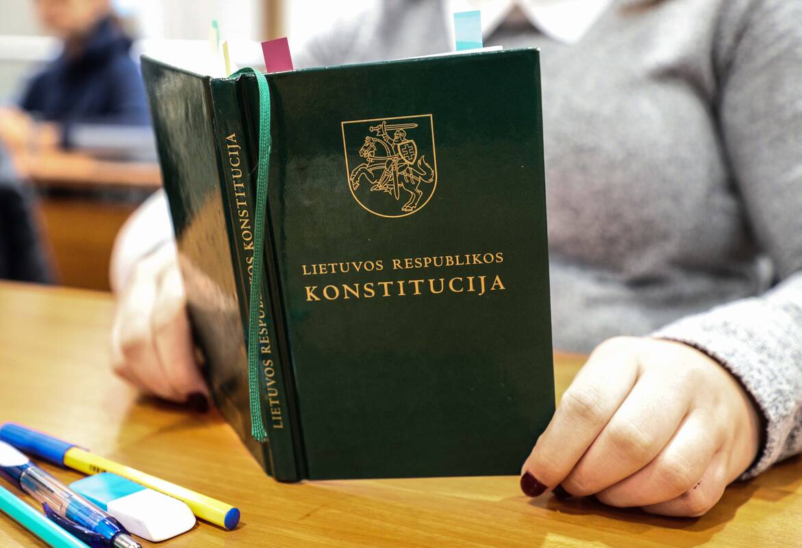 Lietuvoje laikomas Konstitucijos egzaminas