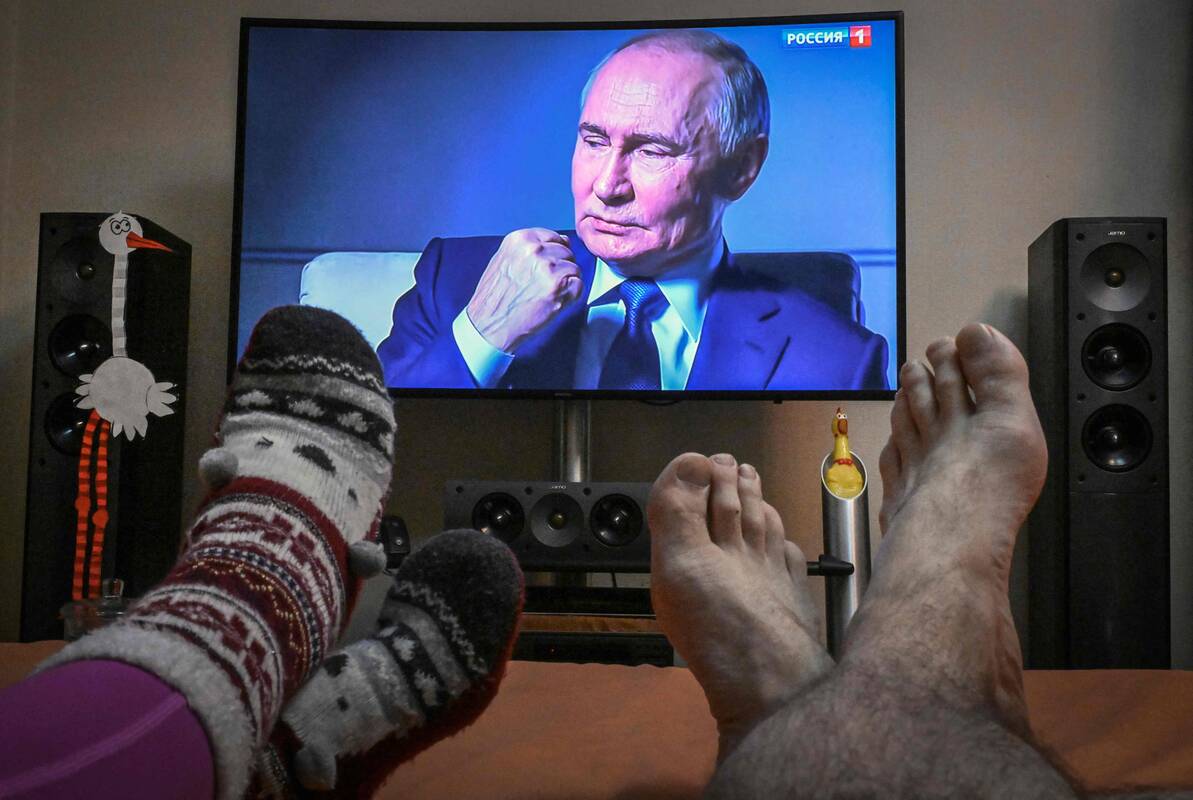 Lenkijos informacinėje erdvėje stiprėja prorusiška propaganda apie „Vakarų kaltę“ dėl karo
