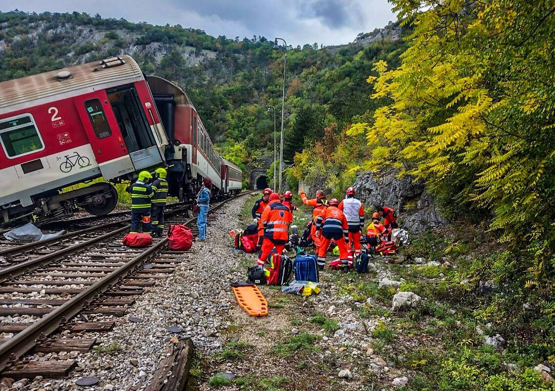 Per traukinių susidūrimą Slovakijoje buvo sužeisti keleiviai