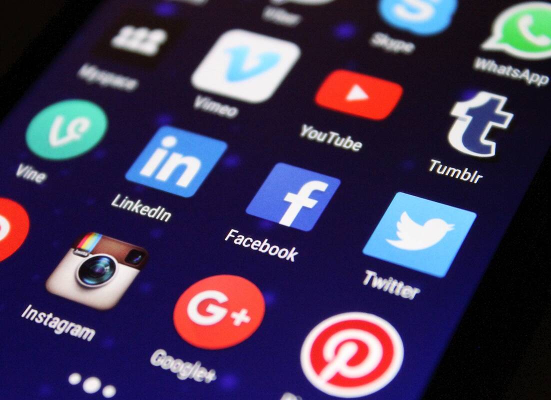 Europos Komisija: „Facebook“, „Instagram“ ir „TikTok“ pažeidžia ES taisykles