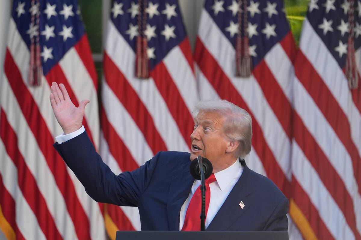 „Politico“: po sėkmės Artimuosiuose Rytuose, Trumpas tikisi pasiekti taiką Ukrainoje