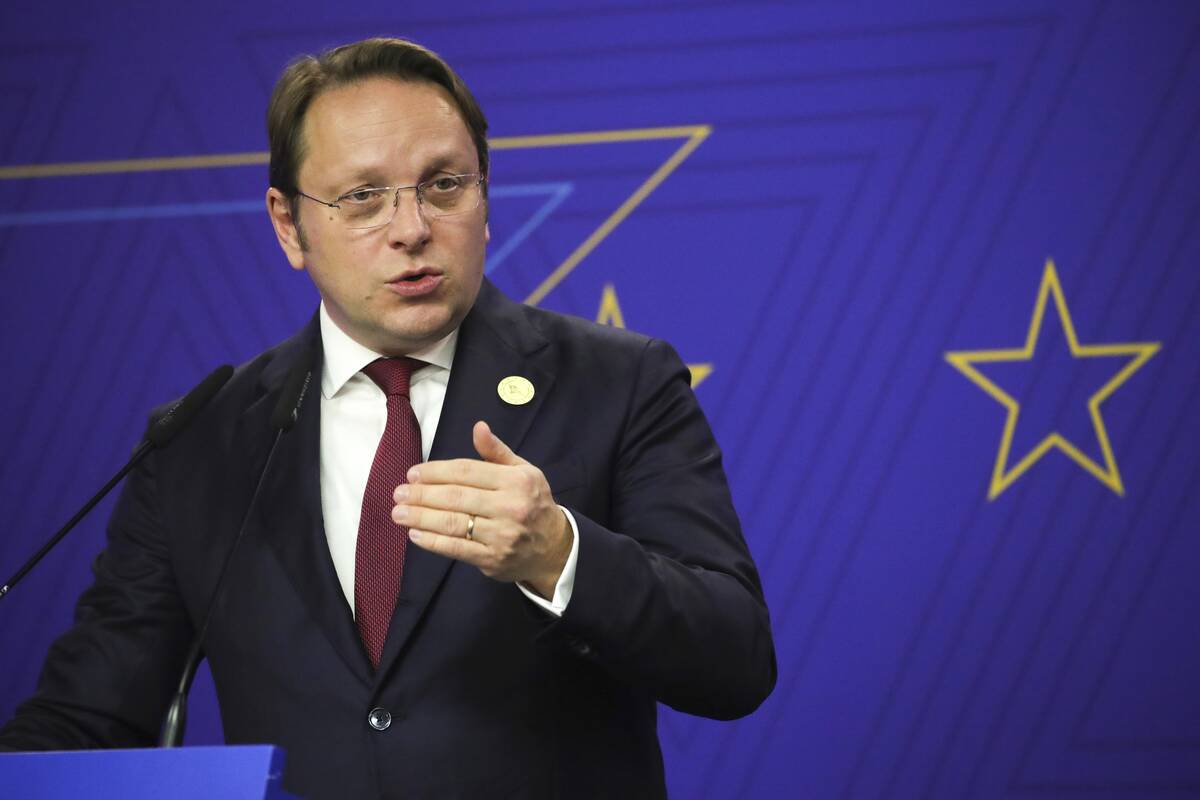 Vengrijos atstovas neigia žinojęs, kad jo šalis Briuselyje verbavo šnipus