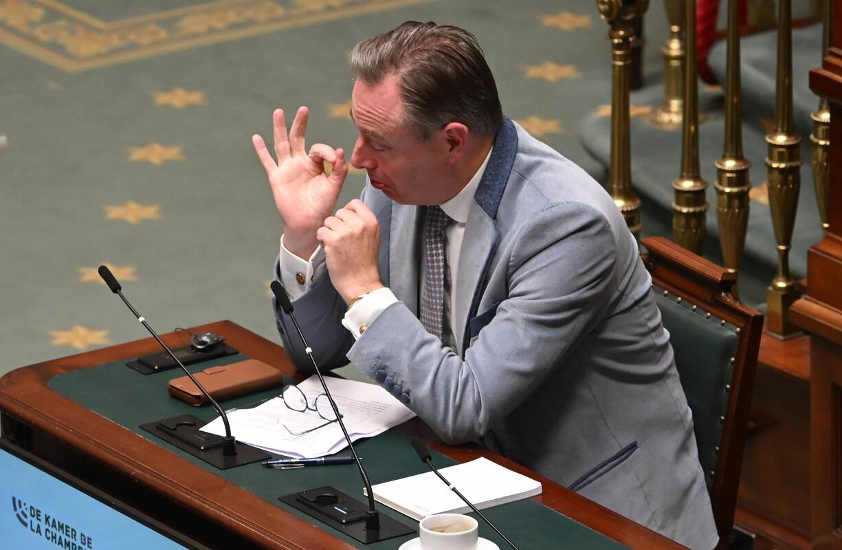 Belgijoje sulaikyti trys jaunuoliai, įtariami rengę išpuolį prieš šalies ministrą pirmininką