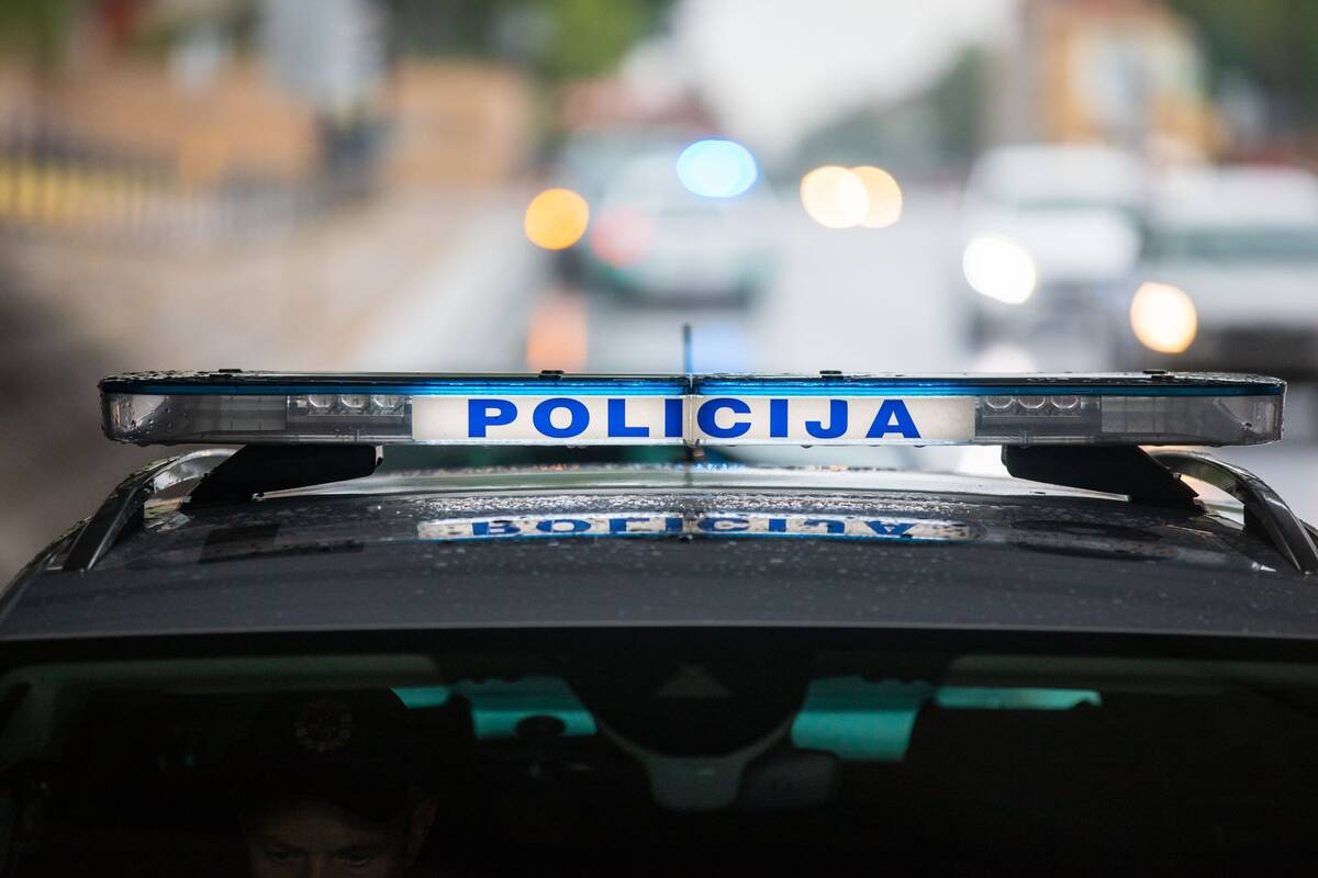 Policija prašo pagalbos nustatant eismo įvykių liudininkus