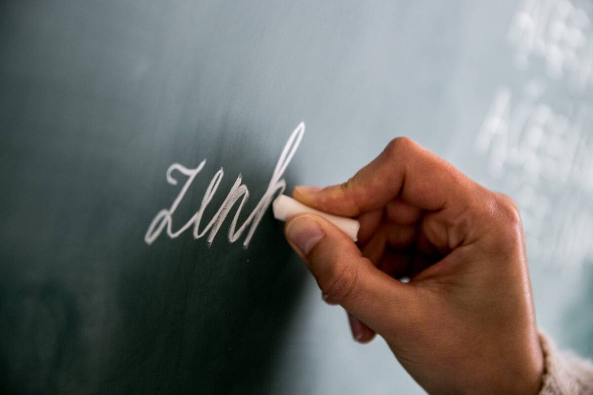 Aptarnavimo srityje dirbantiems užsieniečiams – žinia iš Vyriausybės