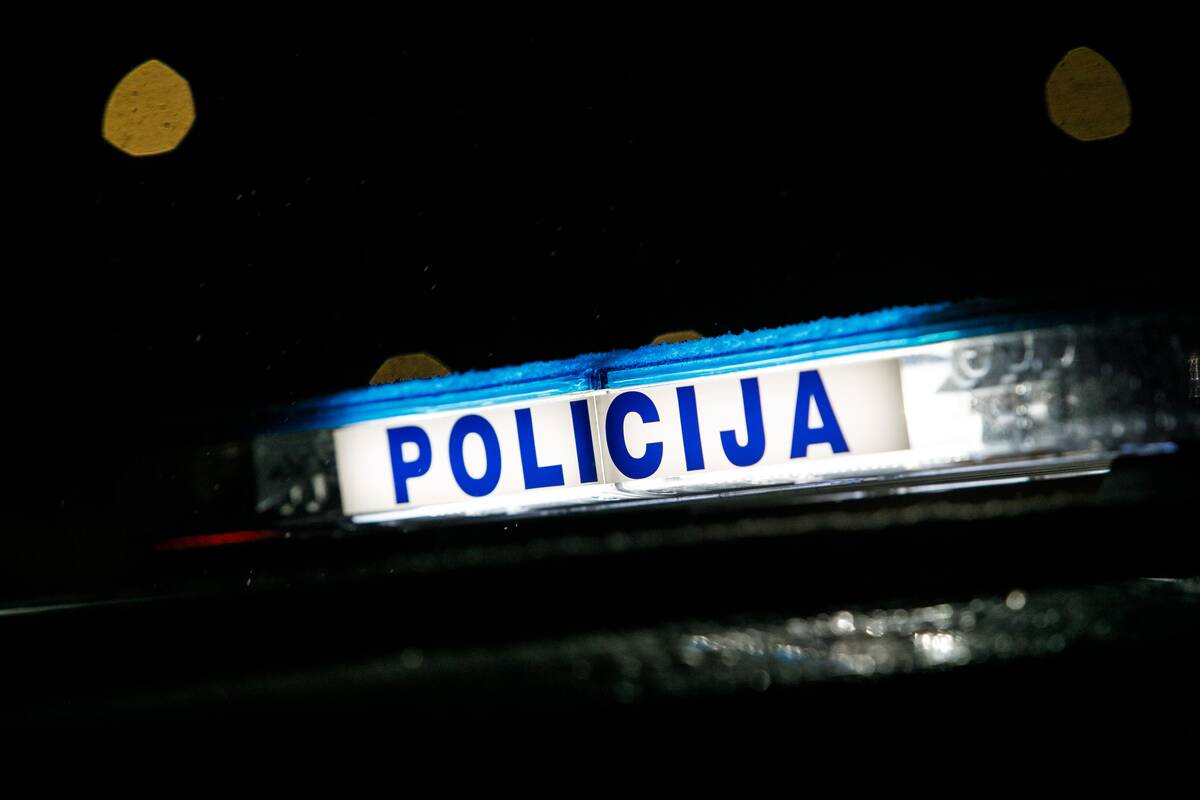 Kauno specialiosios tarnybos skubėjo naktį į Vilijampolę gelbėti dviejų mažamečių
