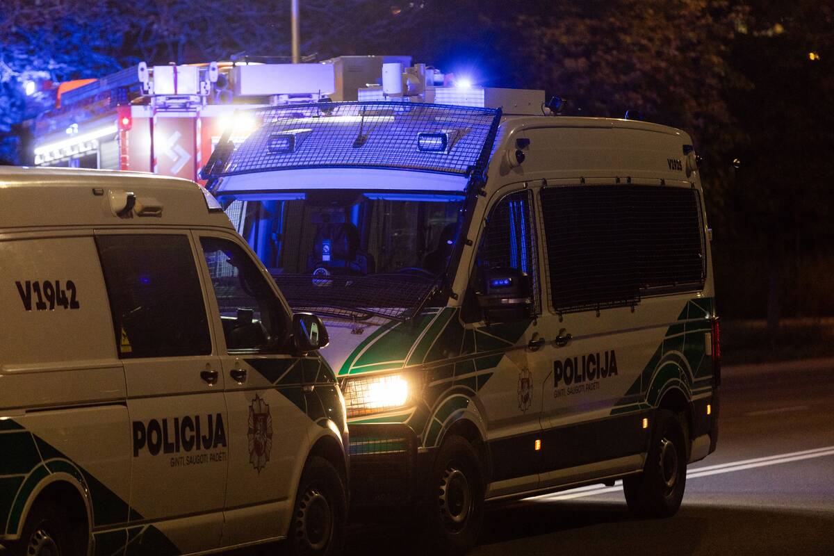 Masinė avarija Molėtų rajone: aiškinamasi, kodėl BMW išlėkė prieš eismą