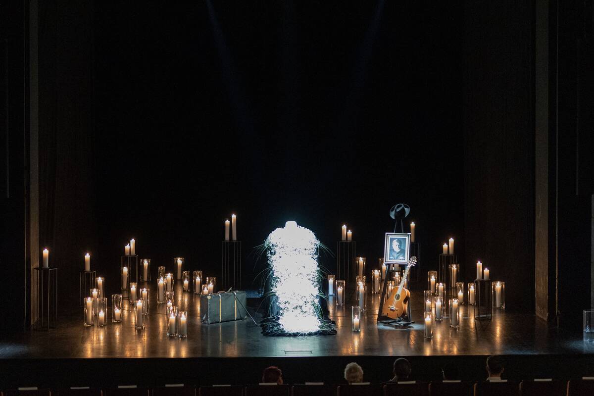 Atsisveikinimas su Kostu Smoriginu Jaunimo teatre