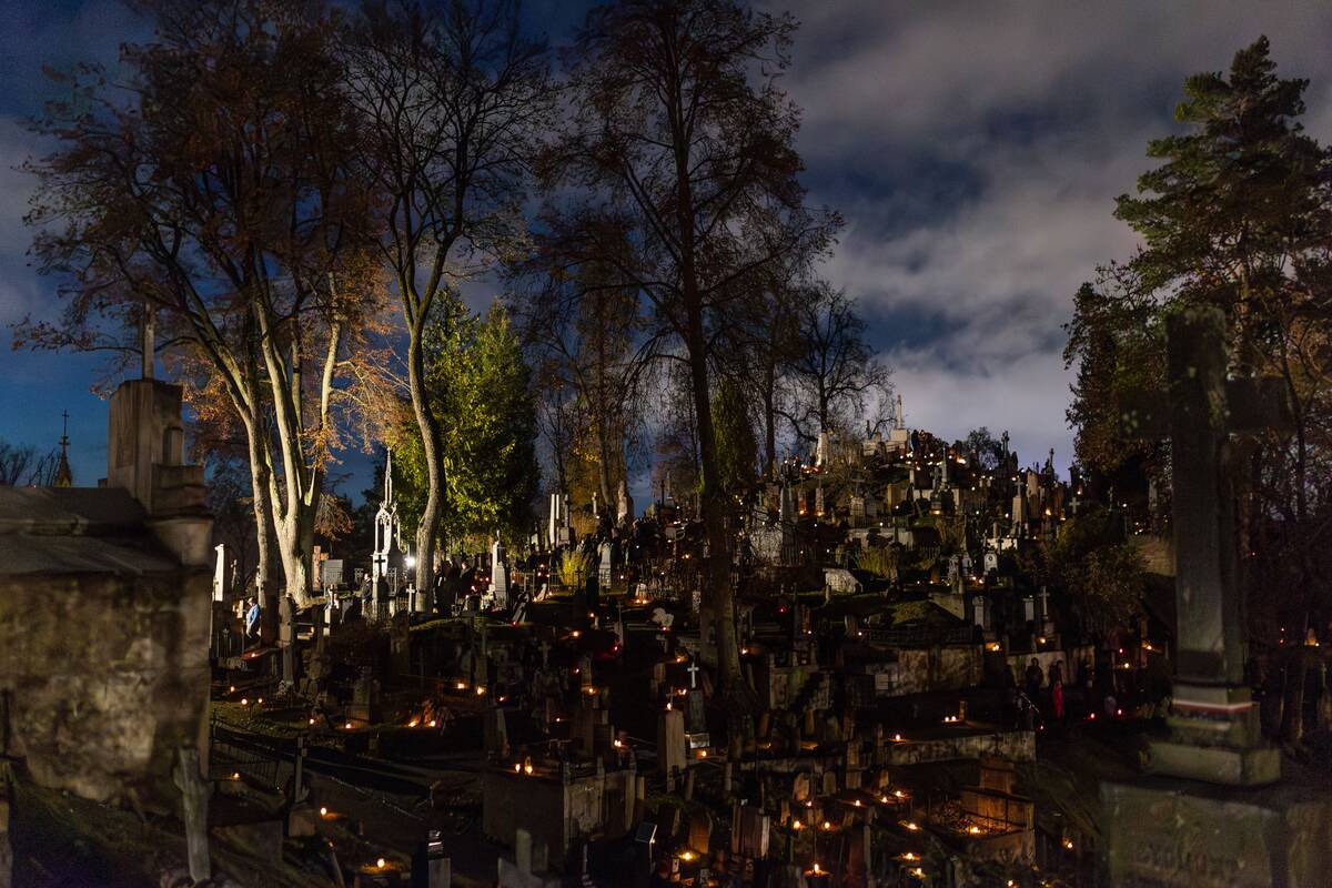 Vilniaus kapinės Visų Šventųjų dieną