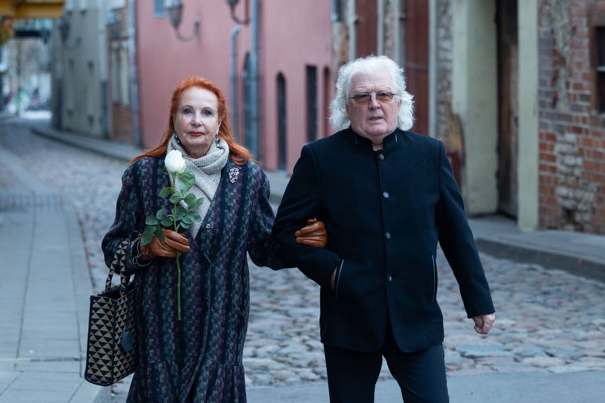 Aktoriaus Kosto Smorigino urna išlydima į amžinojo poilsio vietą