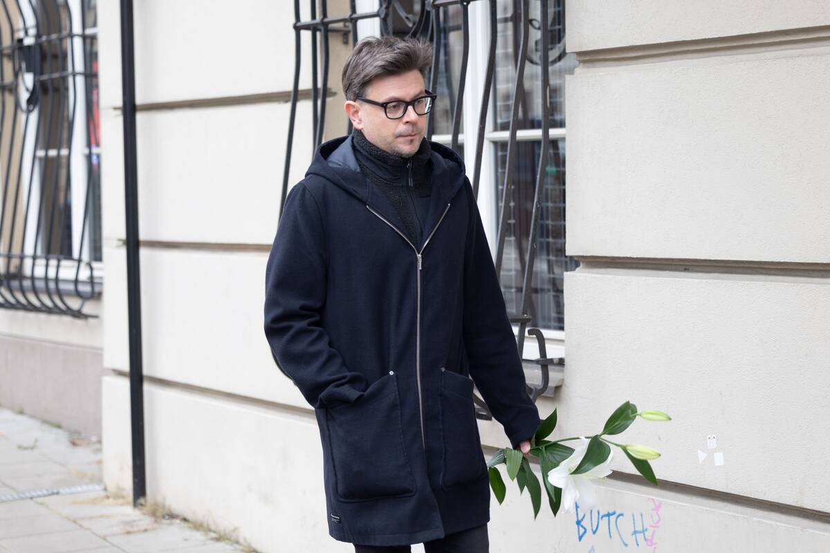 Aktoriaus Kosto Smorigino urna išlydima į amžinojo poilsio vietą