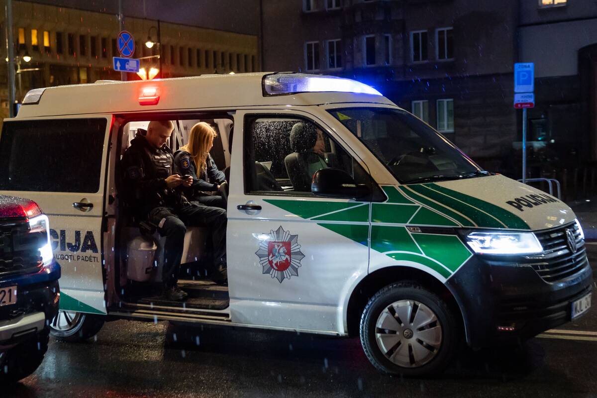 Tragedija Kaune – automobilis mirtinai sužalojo ant gatvės gulėjusį vyrą