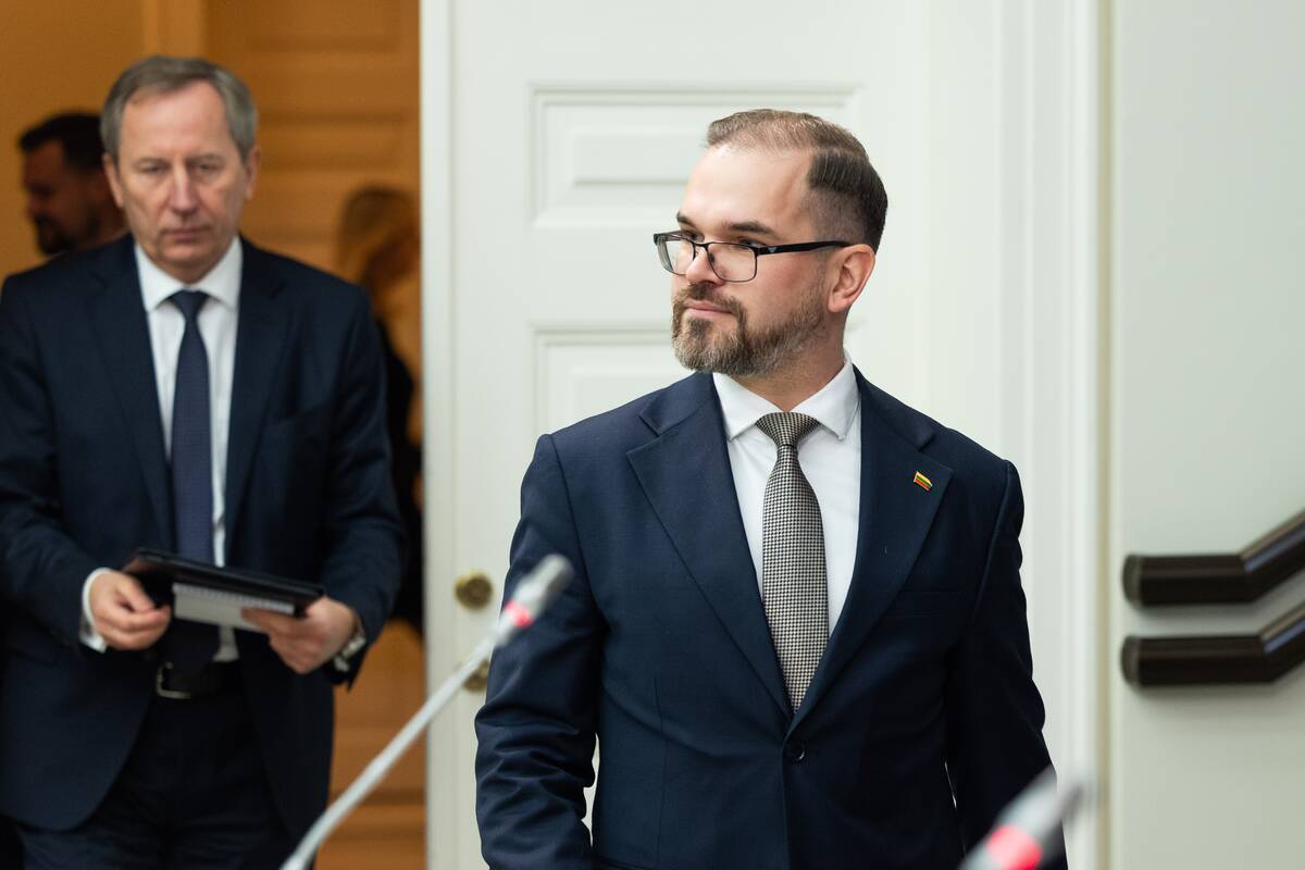 Prezidentas susitiko su kandidatu į krašto apsaugos ministrus Robertu Kaunu