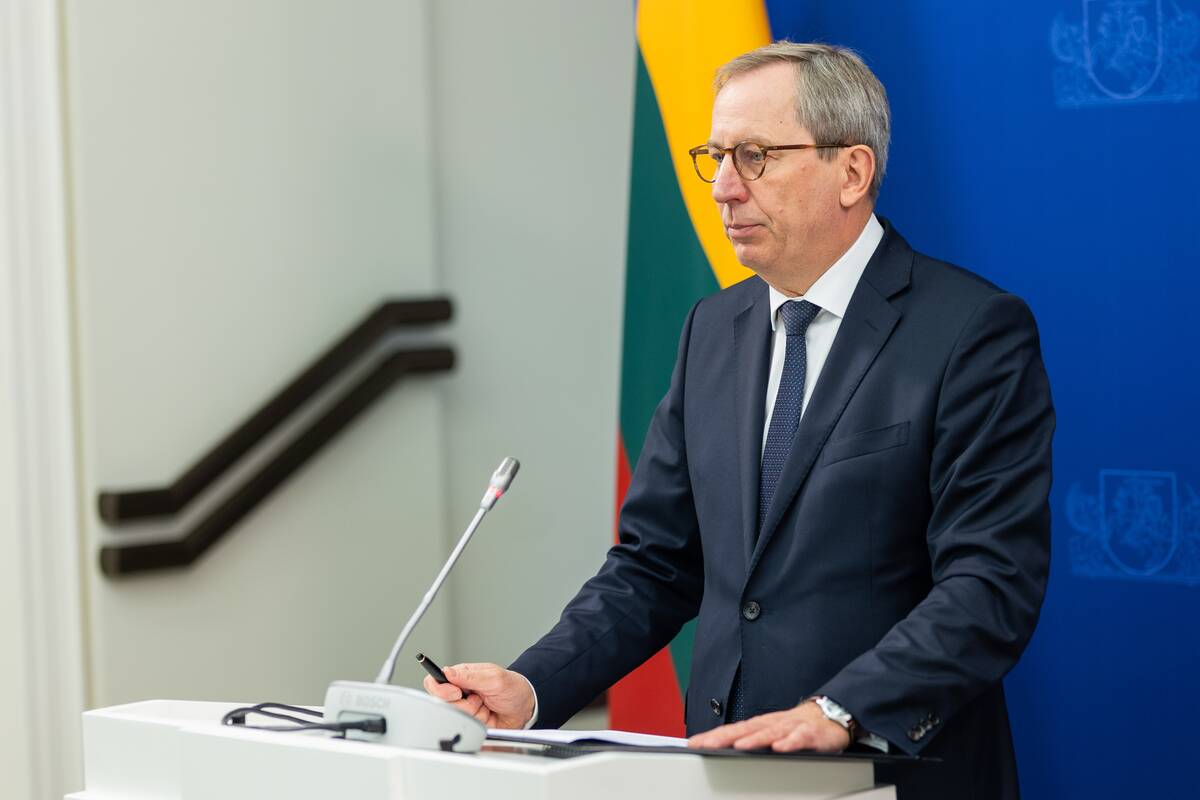 Prezidentas susitiko su kandidatu į krašto apsaugos ministrus Robertu Kaunu