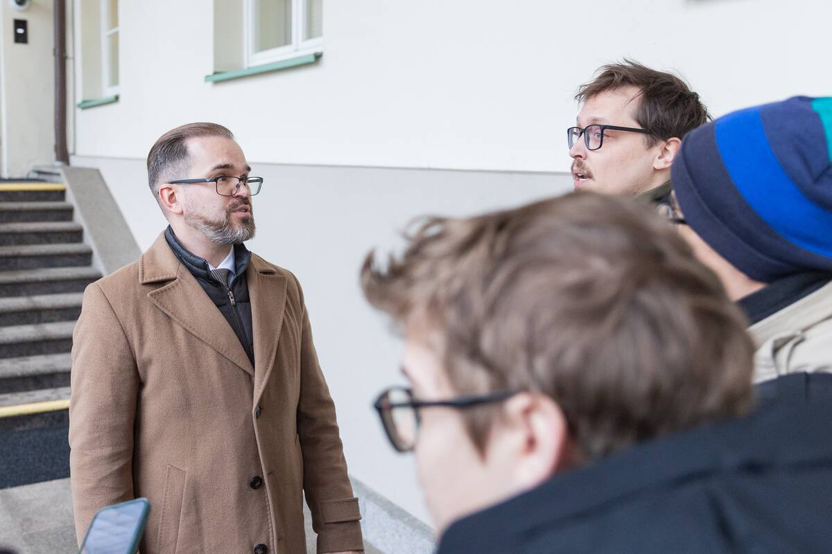 Robertas Kaunas susitiko su protesto dalyviais