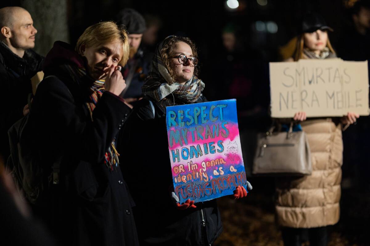 Prie Latvijos ambasados – protestas dėl sprendimo trauktis iš Stambulo konvencijos
