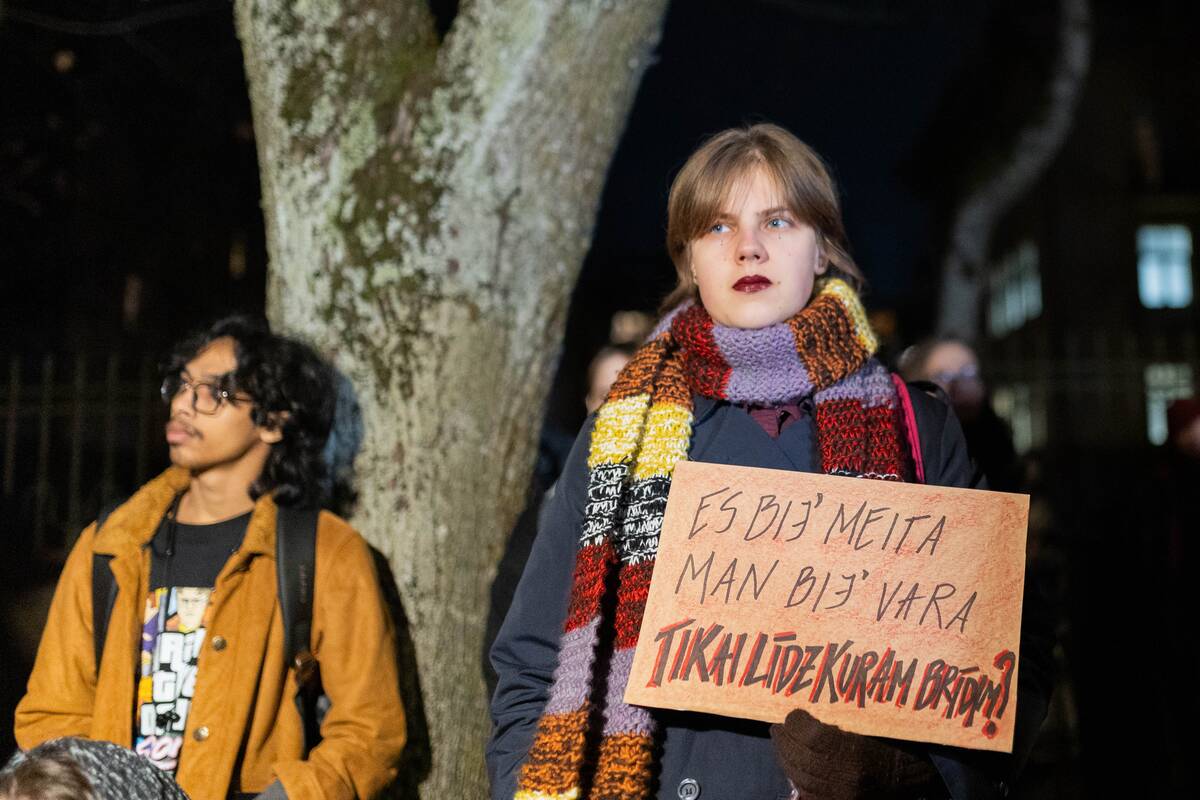 Prie Latvijos ambasados – protestas dėl sprendimo trauktis iš Stambulo konvencijos