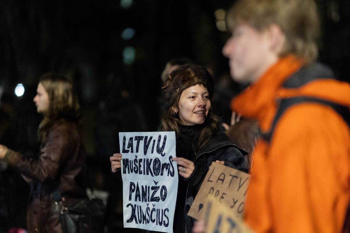 Prie Latvijos ambasados – protestas dėl sprendimo trauktis iš Stambulo konvencijos