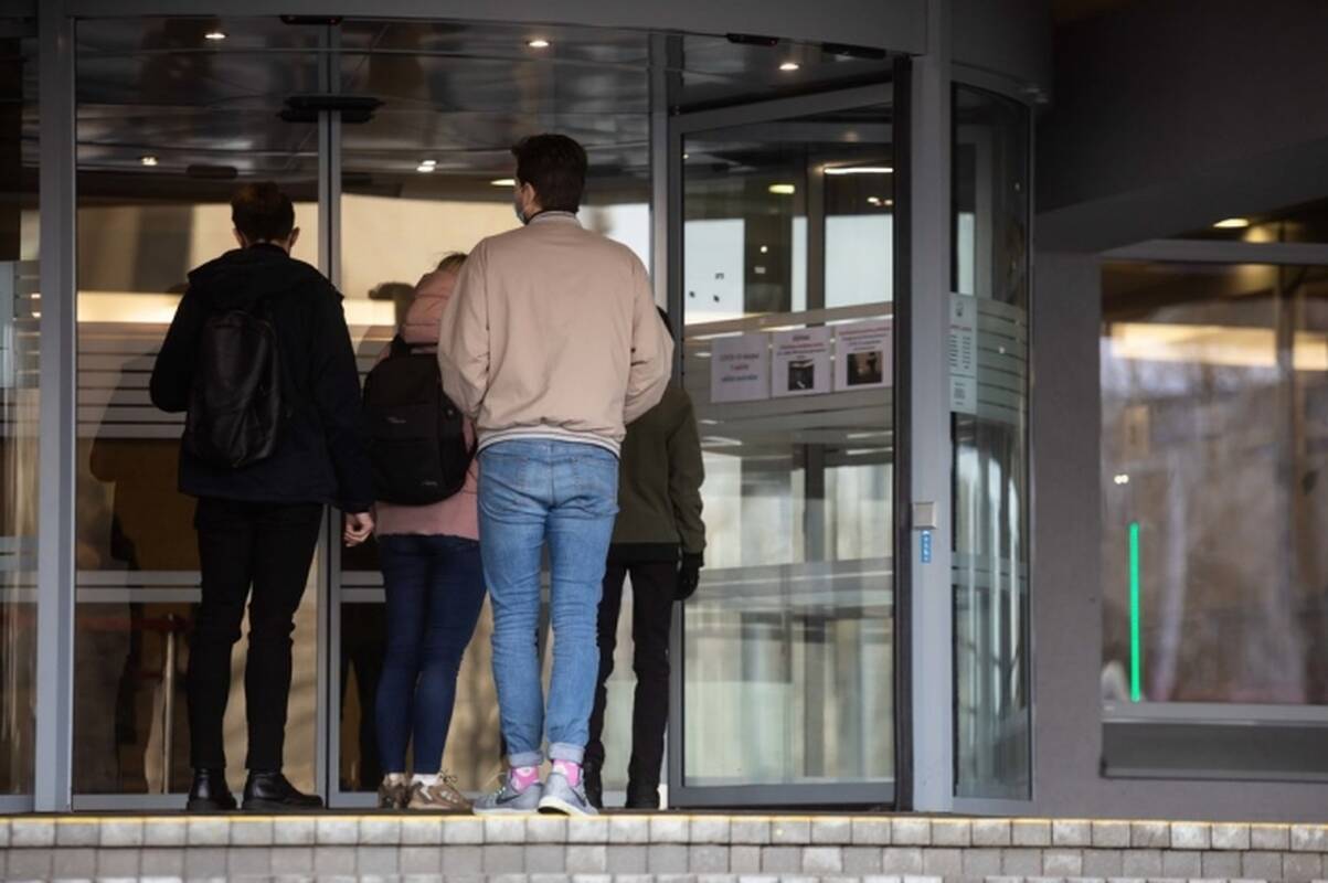 Seimas vėl nesvarstys siūlymo apmokant sveikatos paslaugas teikti prioritetą viešosioms įstaigoms