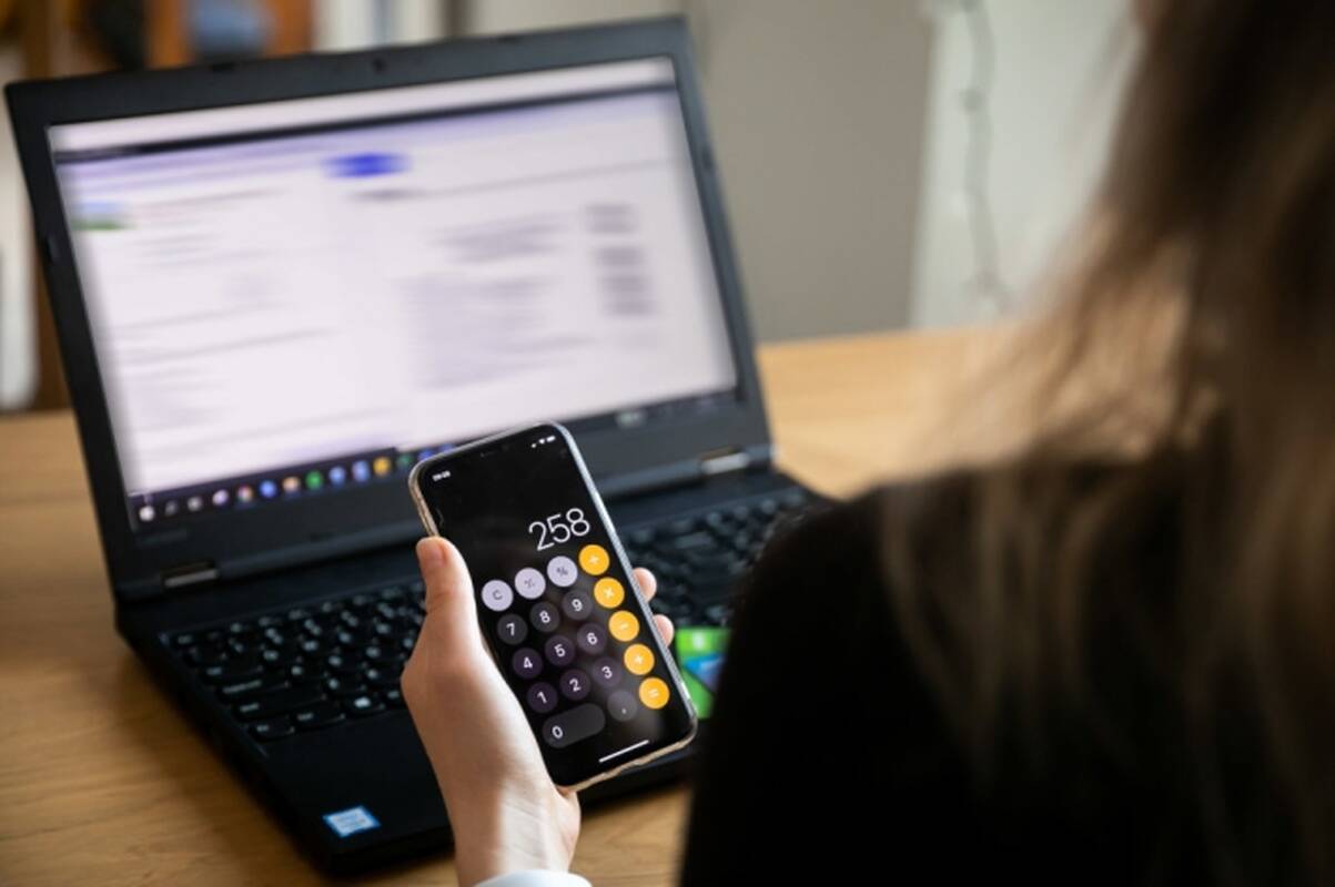 Įmonės buhalterė kaltinama daugiau nei pusės milijono eurų pasisavinimu