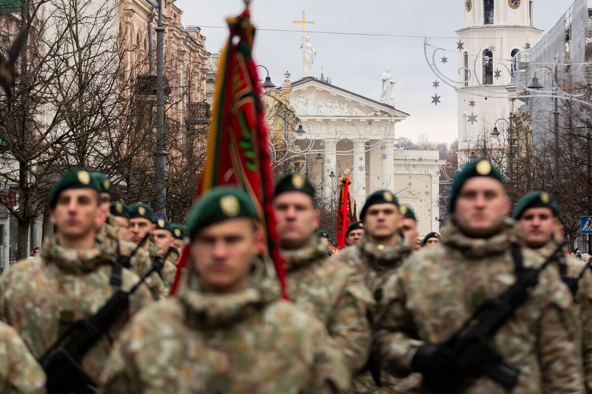 Lietuvos kariuomenės dienos minėjimas Katedros aikštėje