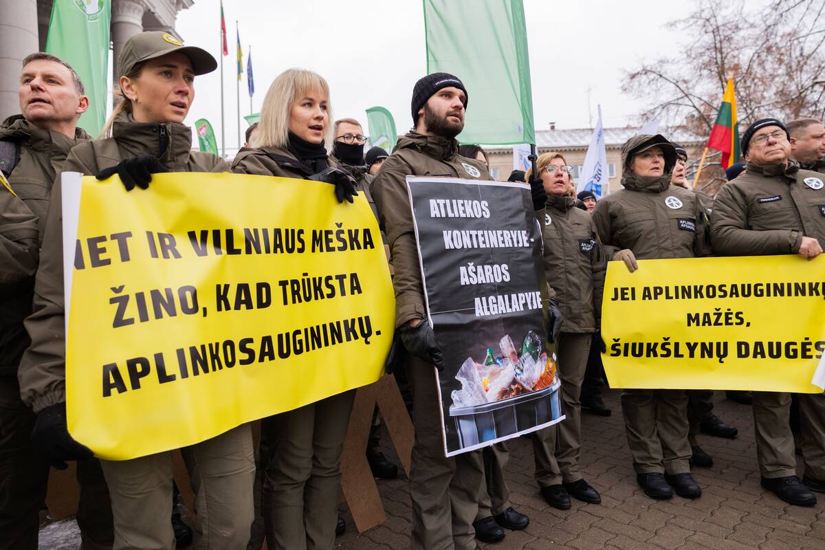 Statutinių pareigūnų protesto akcija „Popierinis saugumas“