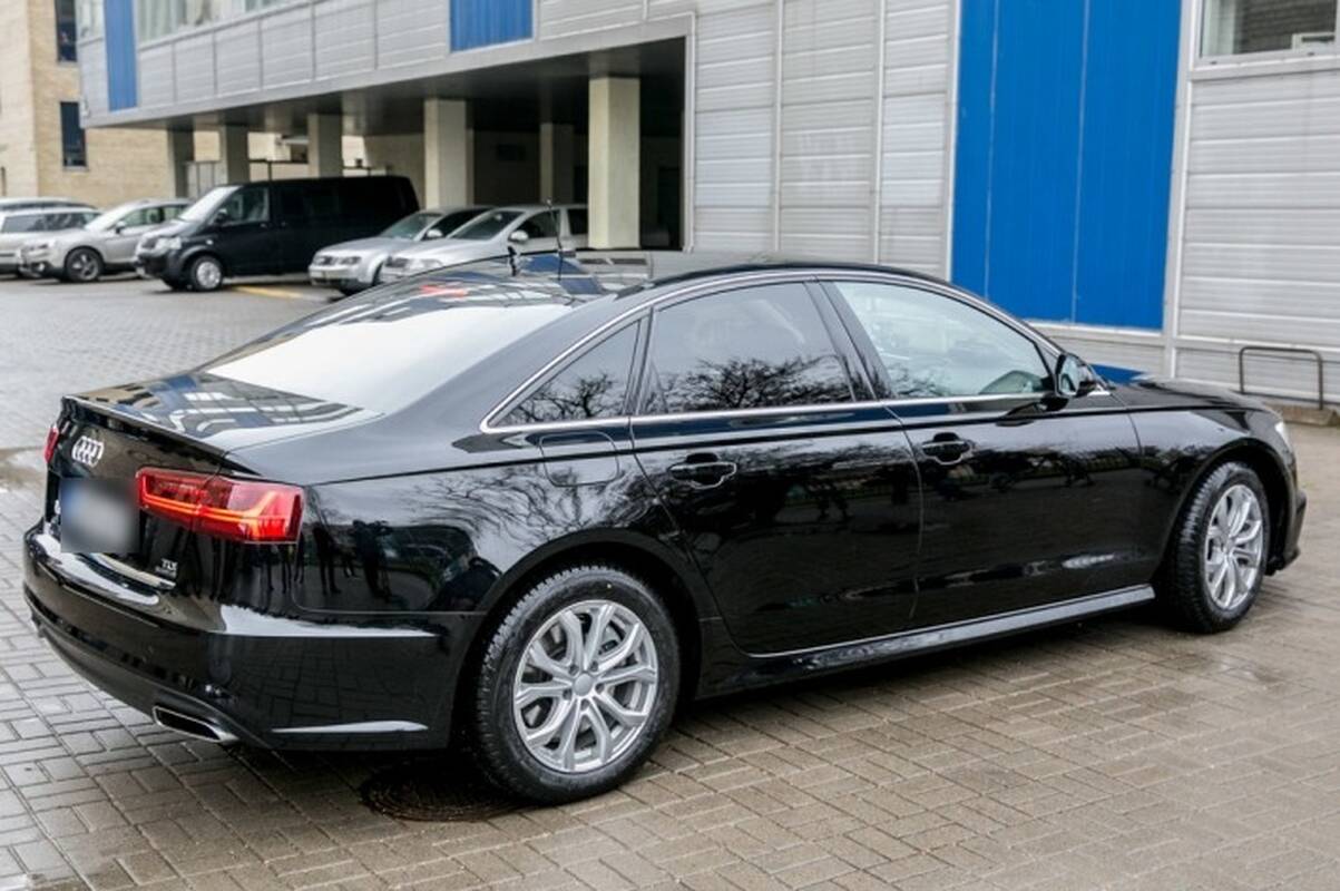 Joniškio rajone rastas dalimis išardytas bendrovės išnuomotas automobilis