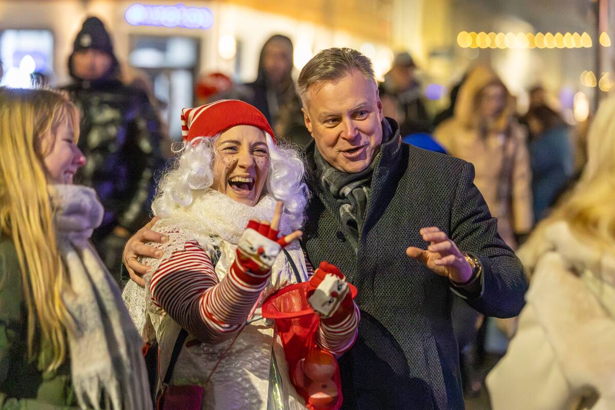 Sužibo Kretingos eglė