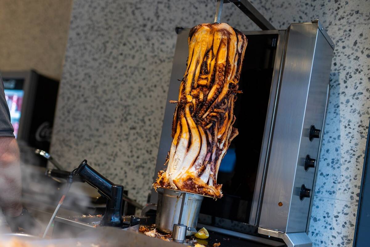 Gurmanams pristatyta naujiena – kebabas su aštuonkoju