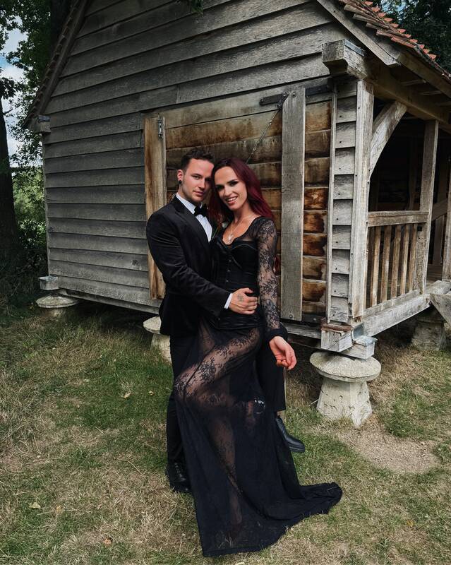 Laimė: vasarą translytė Zofija susituokė su penkeriais metais vyresniu Luku. „Kartu su vyru gyvename visavertį gyvenimą ir kuriame tokį pasaulį, apie kokį abu kadaise svajojome“, – brangina dabartinį savo gyvenimą Zofija.