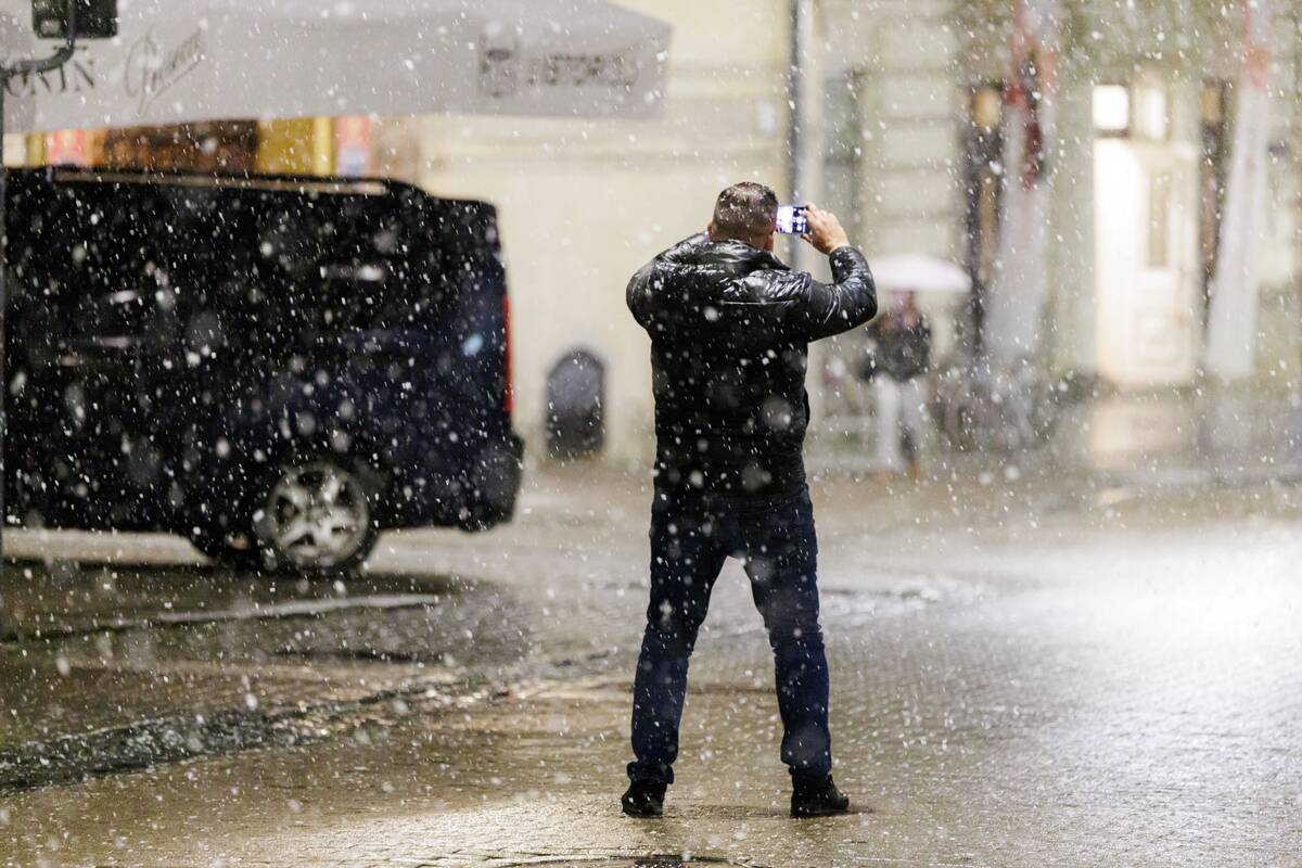 Ketvirtadienio vakarą Vilnių nuklojo sniegas