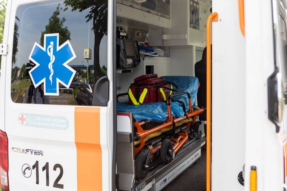 Greitosios medicinos pagalbos automobilyje mirė jaunas vyras