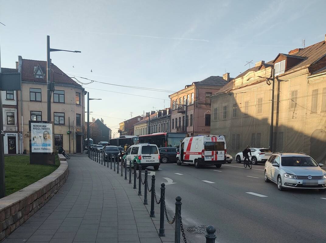 Masinė avarija miesto centre paralyžiavo eismą