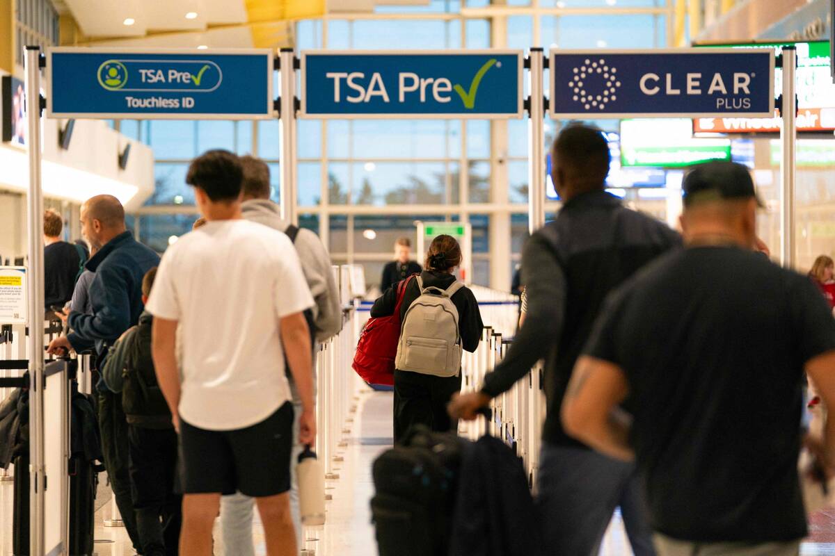 JAV oro eismo kontrolierių profesinė sąjunga reikalauja nutraukti vyriausybės uždarymą