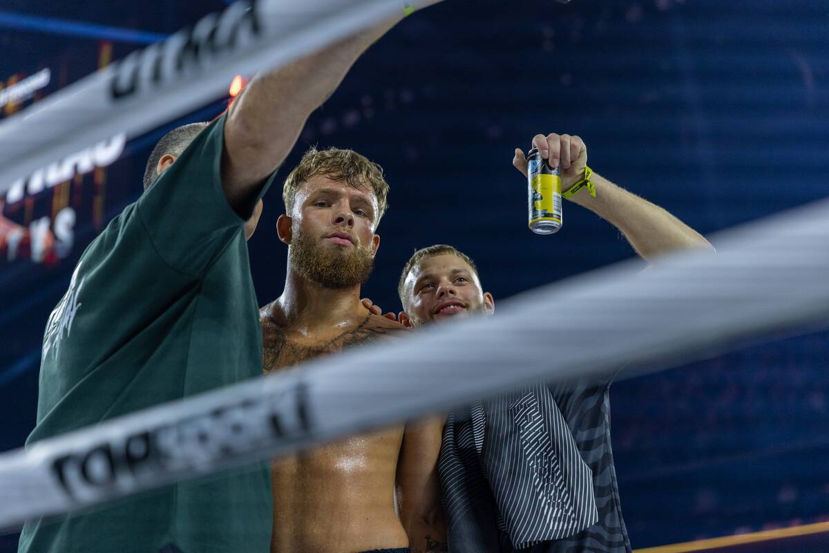 Kikbokso kovotojas Dominykas Dirkstys 