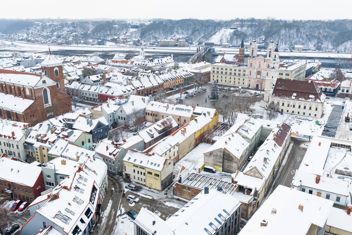 Sniegu pasipuošęs Senamiestis