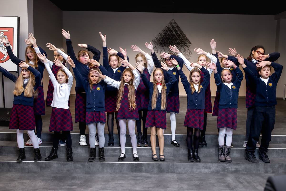 Dedikacija: Kauno rajono bendrojo ugdymo mokyklų himnų festivalis buvo skirtas Kauno rajono 70-mečiui.