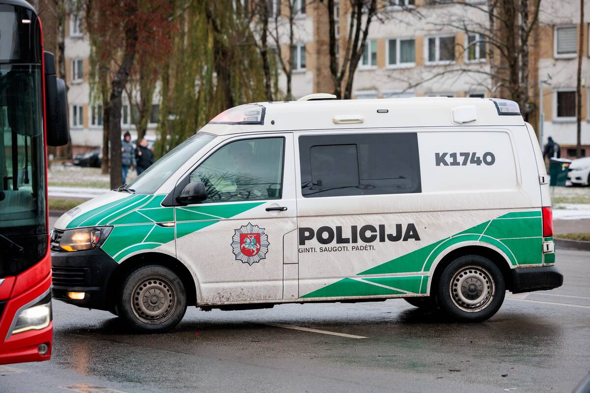 Trijų automobilių avarija Savanorių prospekte