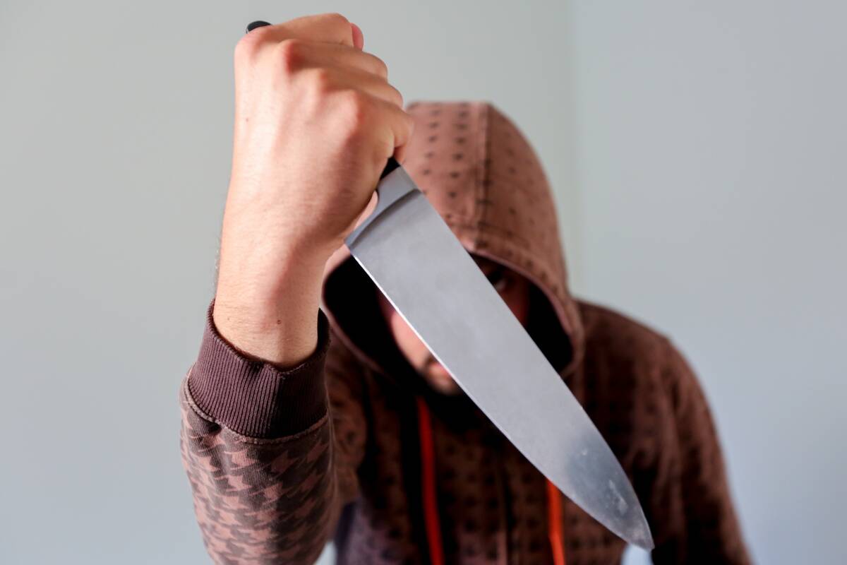 Per apiplėšimą namo kieme Vilniuje peiliu sužalotas vyras