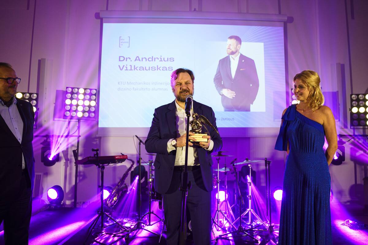 Nepamiršta: tradicinėje apdovanojimų ceremonijoje pagerbti alumnai, padedantys universitetui siekti dar ambicingesnių tikslų.