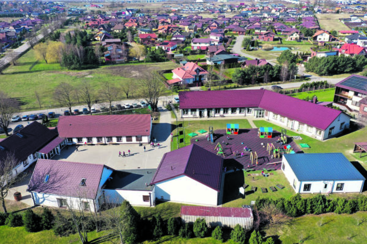 Slengių mokykla-daugiafunkcis centras ieško direktoriaus (-ės)