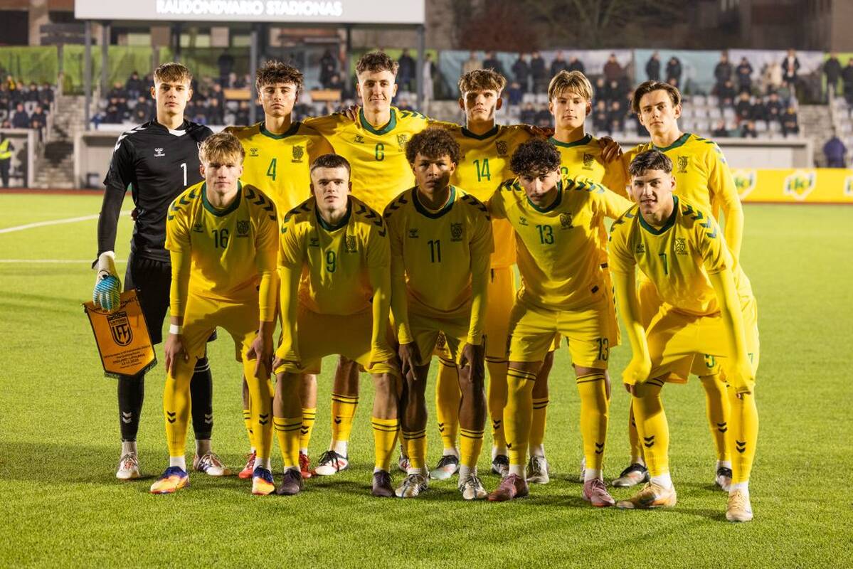 Lietuvos U19 futbolo rinktinė Raudondvaryje pralaimėjo anglams