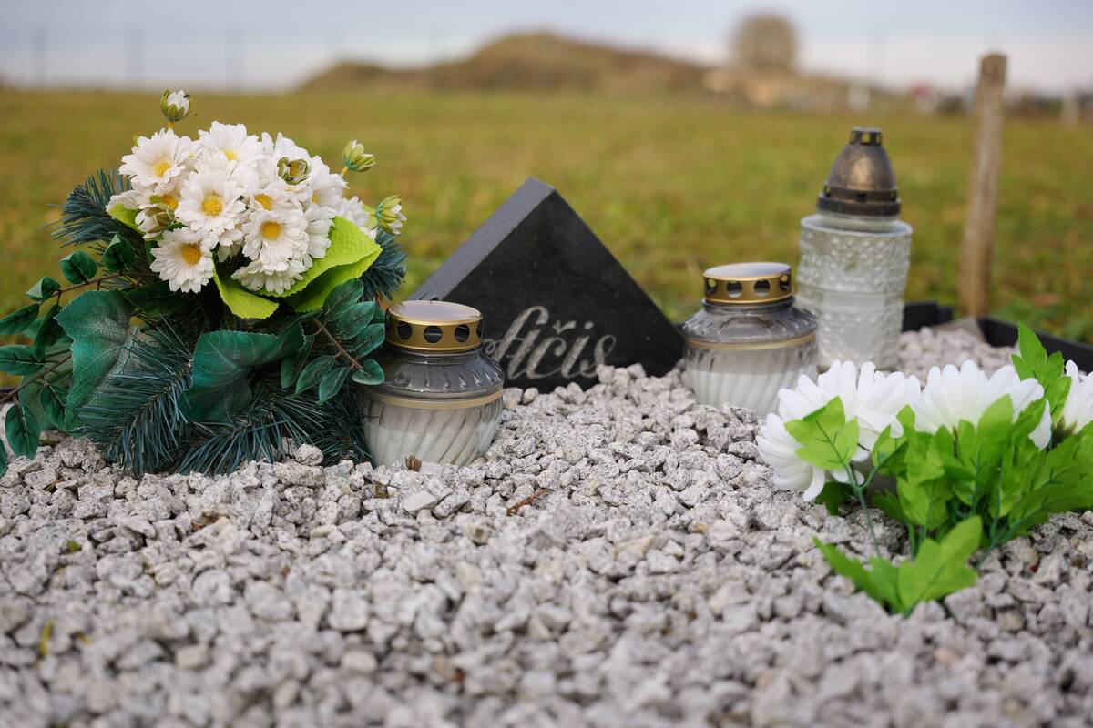 Gyvūnėlių kapinėse - priminimas apie keturkojus šeimos narius