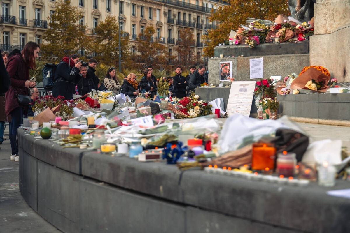 Prancūzijoje pagerbtos prieš dešimtmetį įvykdytų Paryžiaus išpuolių aukų atminimas