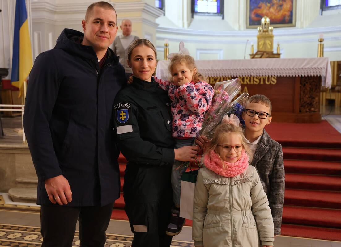 Santykis: įvadinio mokymo kursų baigimo pažymėjimą šiemet gavusių moterų skaičius nedaug atsilieka nuo vyrų.